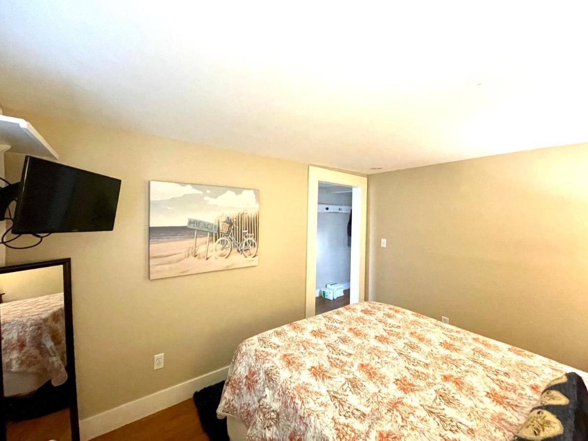 Seablue Cottage - Downstairs; 2 Blocks To The Beach Galveston Exterior foto